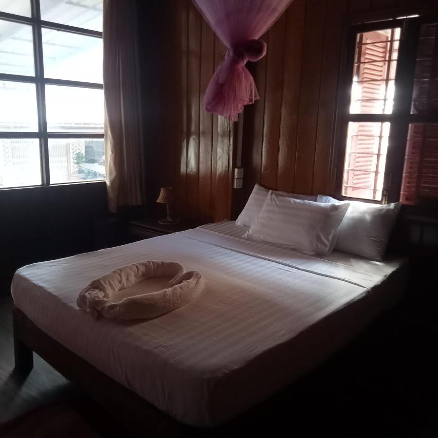 Nomad Guesthouse Kratie Exterior foto