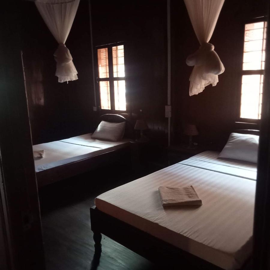 Nomad Guesthouse Kratie Exterior foto