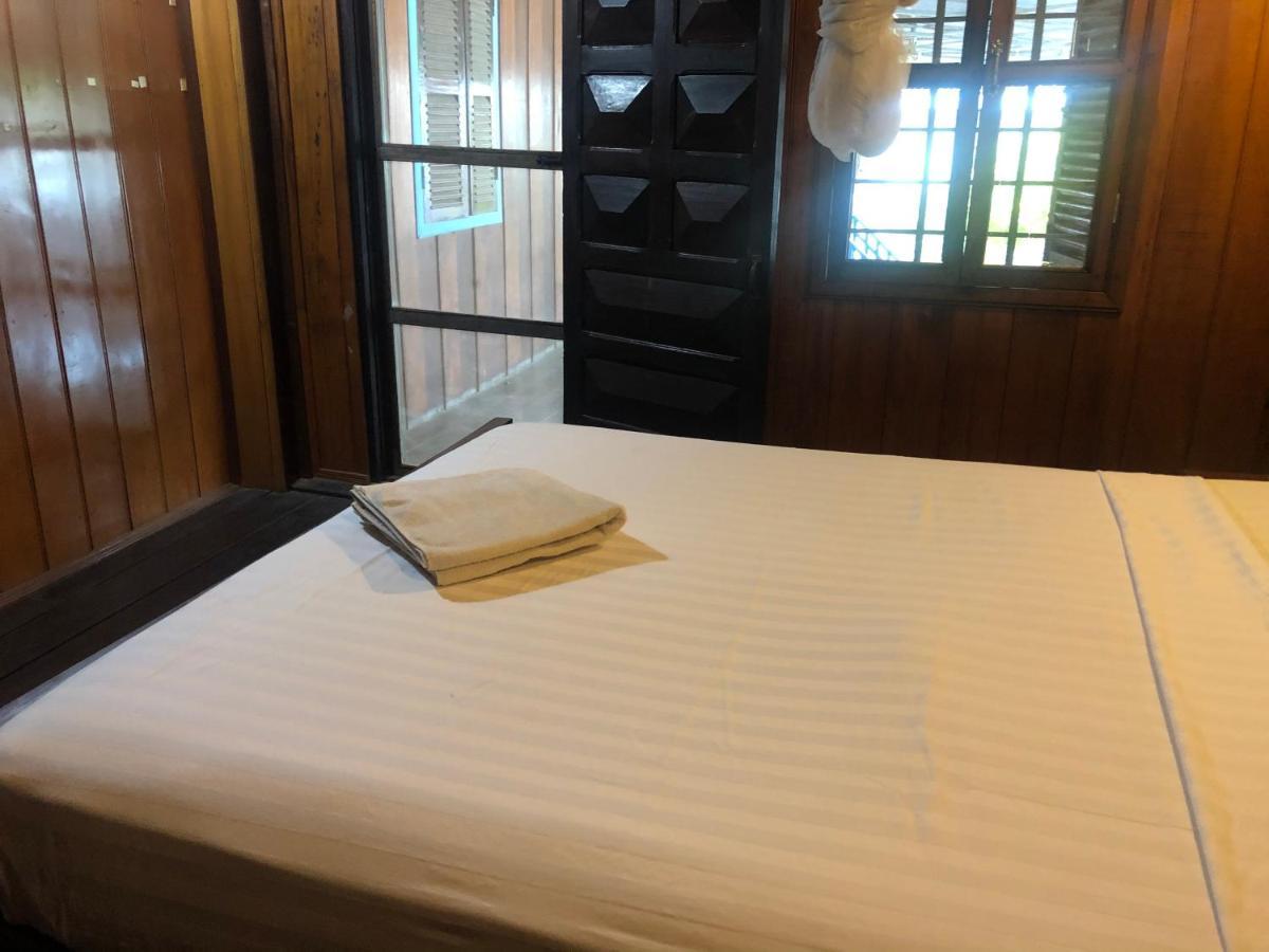 Nomad Guesthouse Kratie Exterior foto
