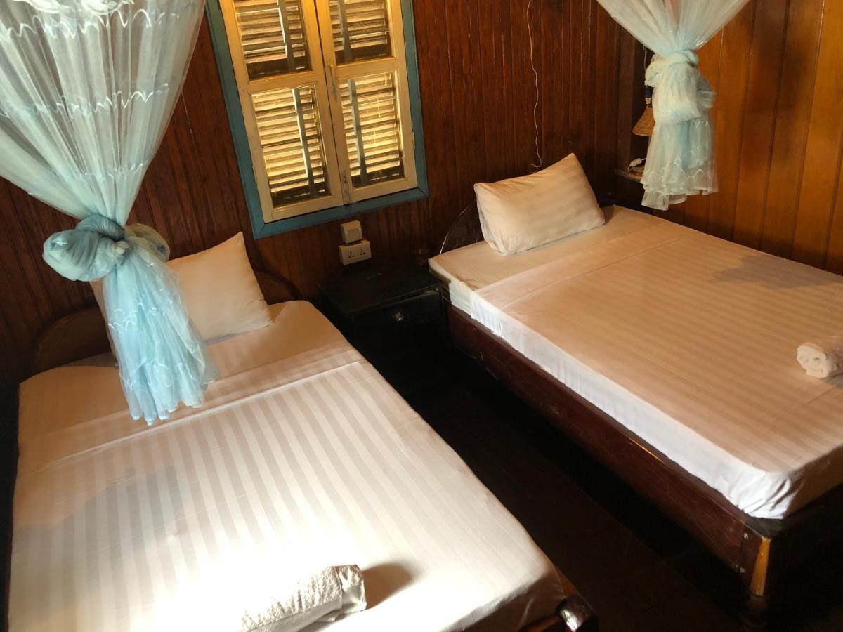 Nomad Guesthouse Kratie Exterior foto