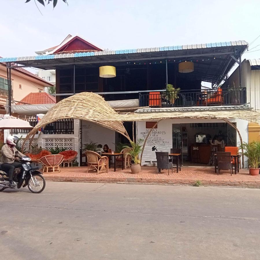 Nomad Guesthouse Kratie Exterior foto